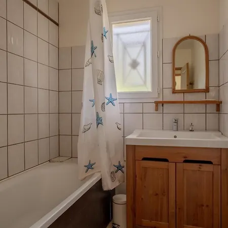 Ferienhaus Maison A Acces Direct Bassin A 50m 3 *