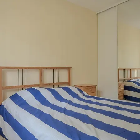Maison A Acces Direct Bassin A 50m 3 * Ares